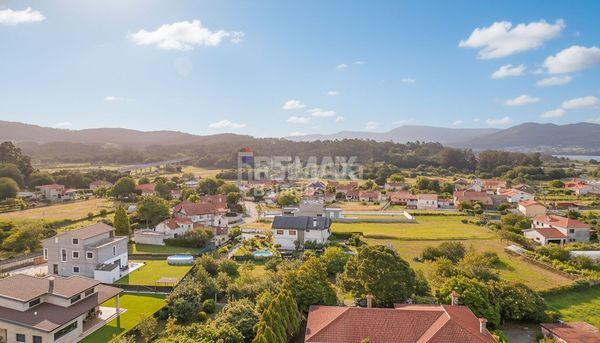 Foto ef2cf7fb-d359-431d-8037-e74a3aee3a89. Casa amb calefacció aparcament a Rosal (O)