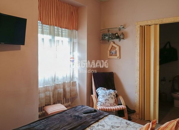 Foto e2c48dcf-8d59-4f68-9b15-1c6f75d8074c. Casa amb aparcament a Tomiño