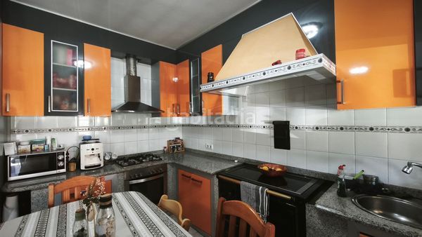 Foto 902c2f37-9091-4a4e-a35e-3abdaeaeaf28. Casa en Tui