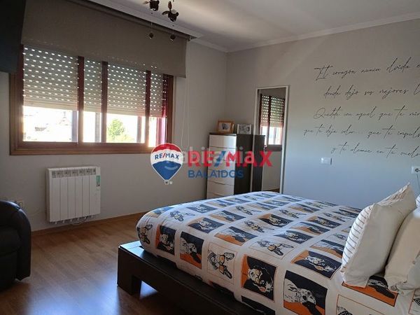 Foto 55c5dde9-ff5f-44ab-ad30-03c89cb918ca. Casa amb calefacció a Moaña