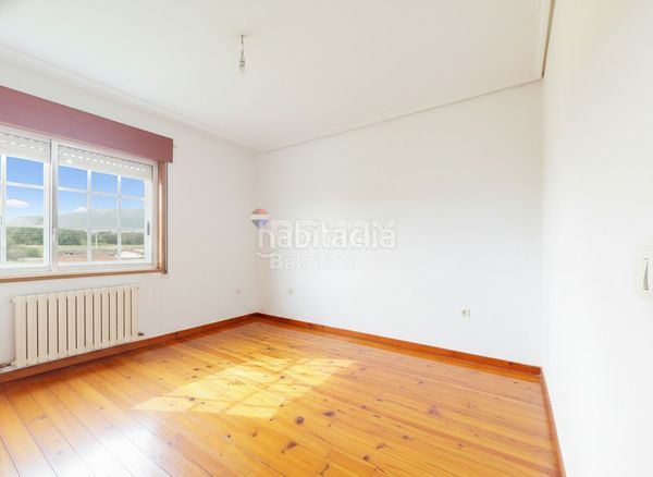 Foto 44ea64b0-7c2f-4238-9dc5-00b0bf3e9c49. Casa amb calefacció aparcament a Rosal (O)