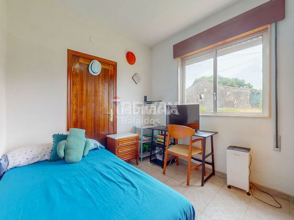 Foto ea256fcf-aa2c-45a1-bf0e-bee7fdf87096. Casa amb calefacció aparcament a Rosal (O)