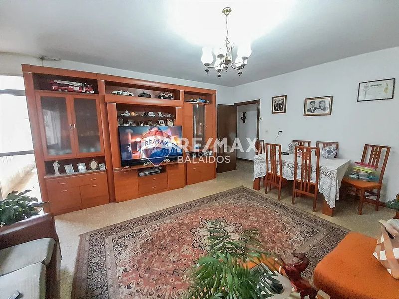 Foto 0f72b6d7-9ab0-4b38-be01-c64d2c9ab639. Casa amb aparcament a Ponteareas