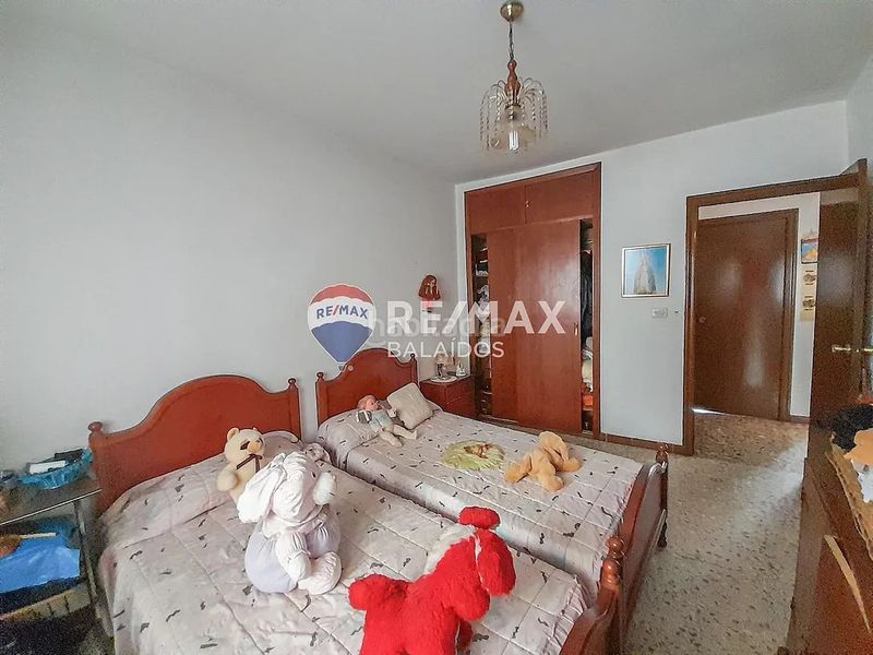 Foto 10cce7f1-49c2-4490-807e-0861d3983fe0. Casa amb aparcament a Ponteareas