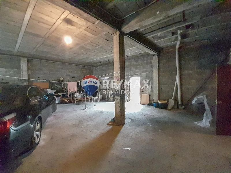 Foto 74b65d08-dab8-4ede-ad77-5bd4d3bca0e8. Casa amb aparcament a Ponteareas