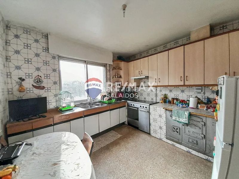 Foto 86e5d7f7-15d8-42c3-9cb1-4b4819f0a8d7. Casa amb aparcament a Ponteareas