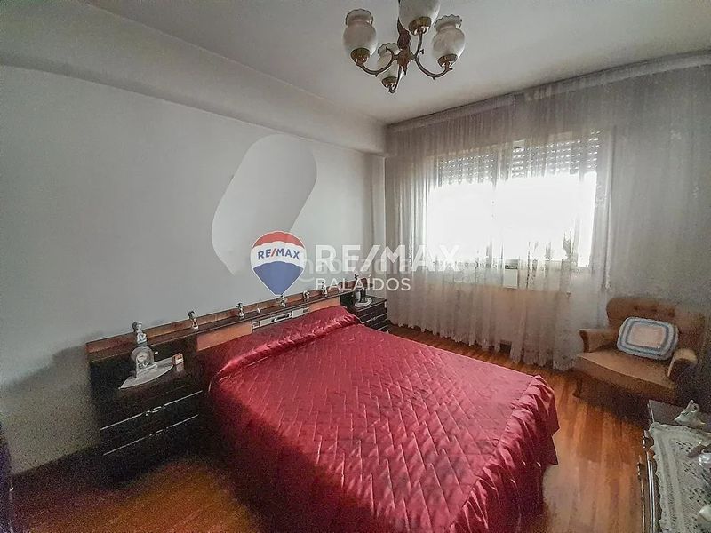 Foto fb39d789-f7d6-4e3f-968b-80955d5ebe8a. Casa amb aparcament a Ponteareas