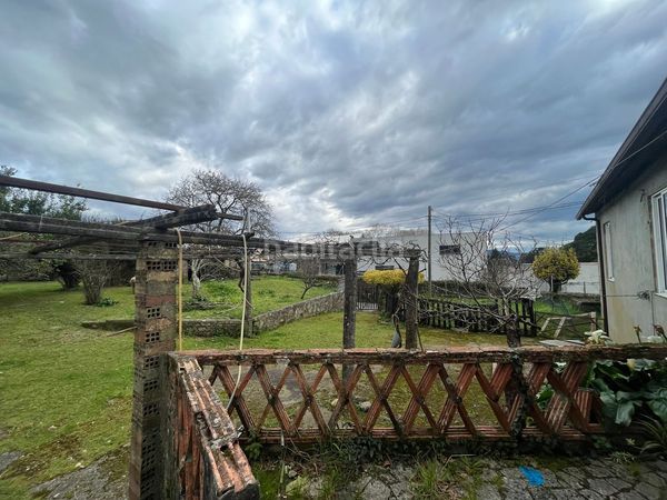 Foto fdc0f755-1d09-4566-be6f-0a2ec570238b. Casa a Rosal (O)