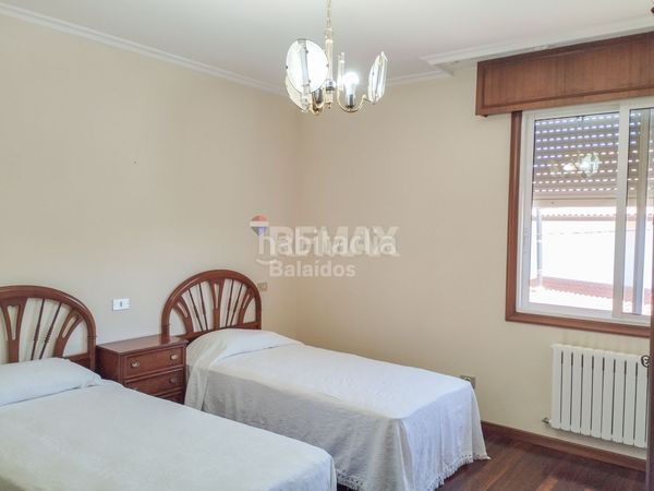 Foto b1e56671-708d-4a61-a466-d573b79721a0. Casa amb calefacció aparcament a Tomiño