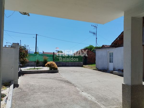 Foto f7a2f444-9f11-40cf-92e7-90a8c7ba125c. Casa amb calefacció aparcament a Tomiño