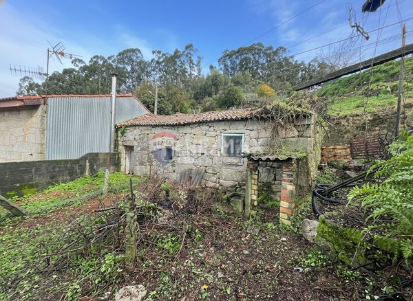 Foto 1462141d-6a57-4670-9dd8-311b8b62d5cf. Casa amb aparcament a Gondomar