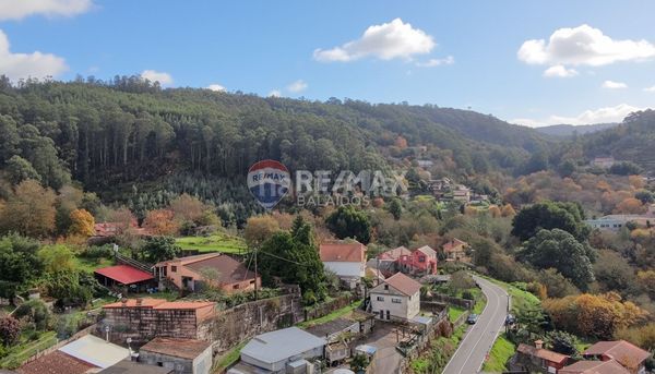 Foto 53af4464-6331-4981-99d7-2841414819ae. Casa amb aparcament a Gondomar