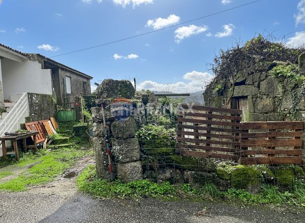 Foto 6046a42b-1ea1-4abc-ab96-cdc12c0a782c. Casa amb aparcament a Gondomar