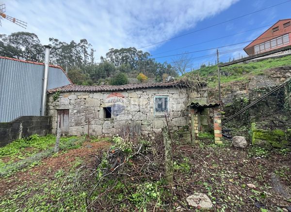 Foto 791e6fbe-92e5-4ad4-b6f9-0a47706616a2. Casa amb aparcament a Gondomar