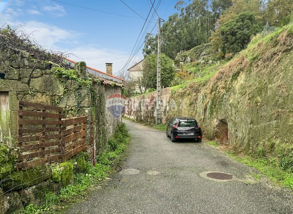 Foto 9c7e4efb-fd03-40b7-a055-4417616194af. Casa amb aparcament a Gondomar