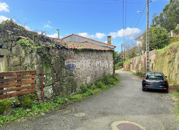 Foto c9a2fd06-e349-4ad5-97b2-a85b8b29bcd9. Casa amb aparcament a Gondomar