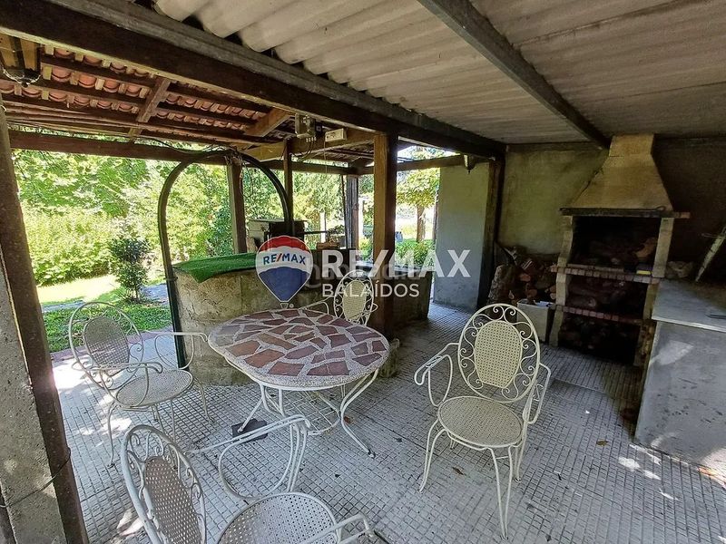 Foto 80567fd5-9493-4409-8887-8c86bb561d7e. Casa amb calefacció aparcament a Covelo (O)