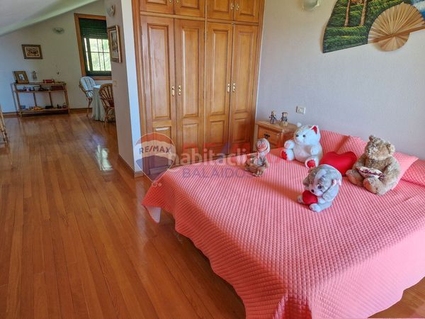 Foto d059d933-ec25-49df-b656-a90fb101a59c. Casa amb calefacció aparcament a Moaña