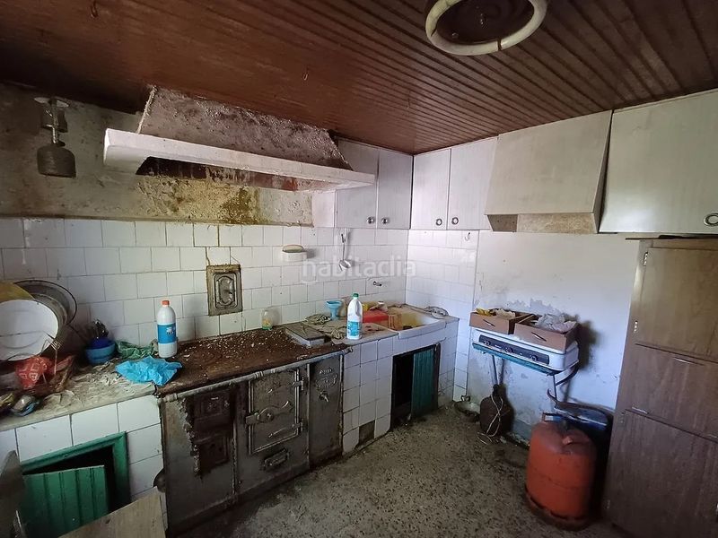 Foto d5e97fd1-6398-4068-af69-333c012b157f. Casa amb aparcament a Cañiza (A)