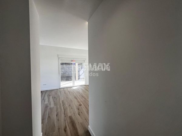Foto a191d072-fe75-4665-b7f1-0bb3d8936299. Casa amb calefacció aparcament piscina a Guarda (A)