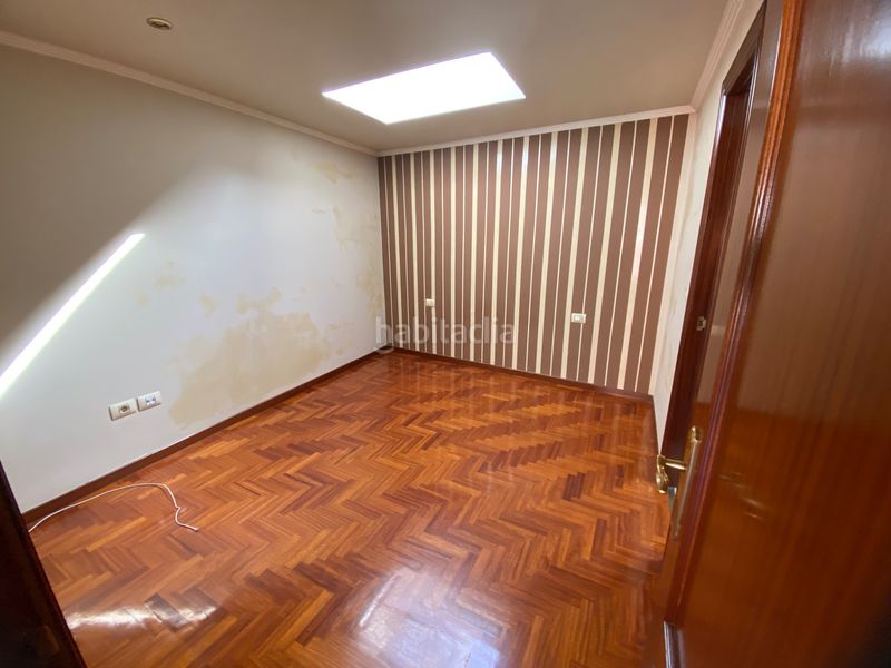 Foto f01b34fe-fad3-41eb-926b-59d6fbde9618. Casa a Teis Vigo