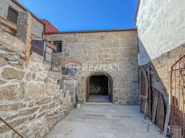 Foto 71a13612-0677-44f1-a0ac-a5d7f4a13f13. Casa a Cenlle