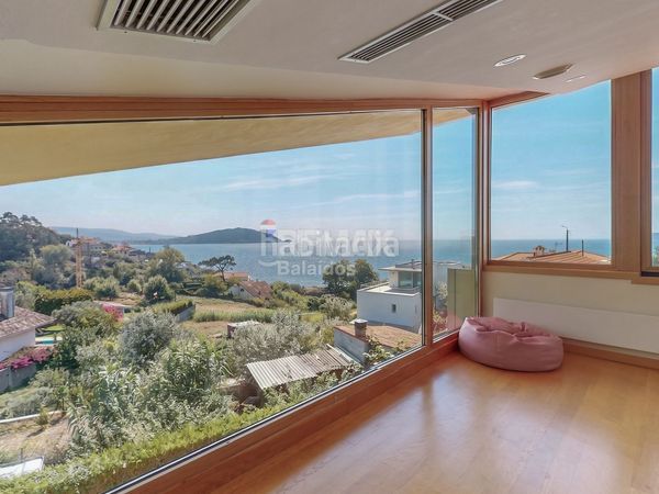 Foto 007311ea-bbb4-41f1-a148-f2196bc10f66. Casa amb calefacció aparcament piscina a Coruxo - Oia - Saiáns Vigo