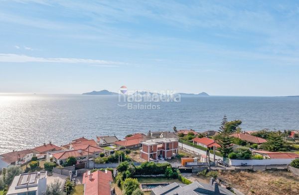 Foto 86bdac48-2a52-4d04-bde0-e3213261c9ff. Casa amb calefacció aparcament piscina a Coruxo - Oia - Saiáns Vigo