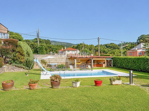 Foto e944fc24-dec5-4eb0-b948-f067118f6e3b. Casa amb calefacció aparcament piscina a Coruxo - Oia - Saiáns Vigo