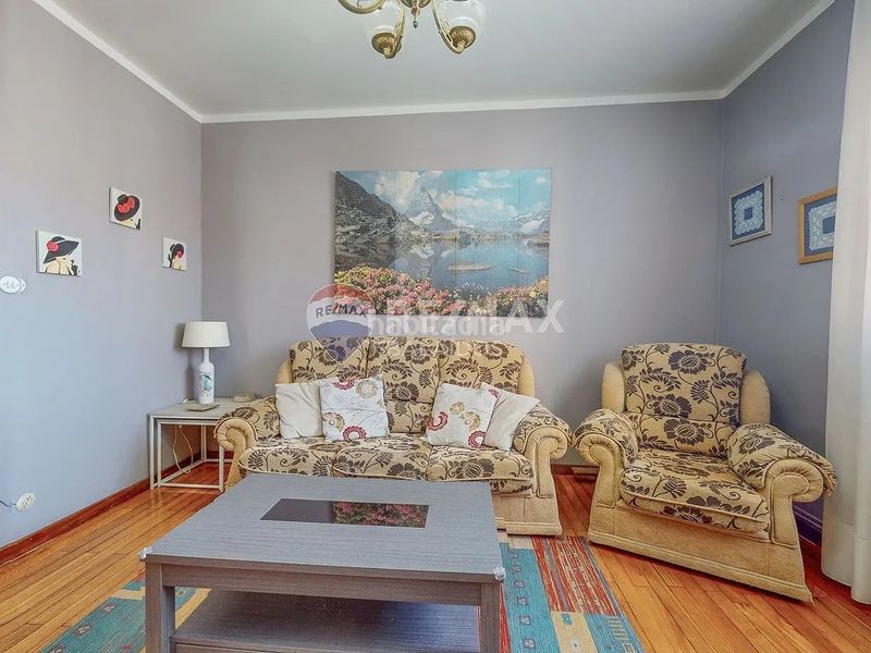 Foto 0088b16f-d745-4391-a456-5052a34afae2. Casa amb calefacció aparcament a Aldán Cangas
