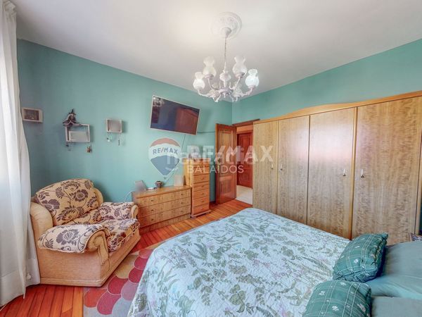 Foto 67676b7d-4282-40e6-ac85-93f3e6c65547. Casa amb calefacció aparcament a Aldán Cangas