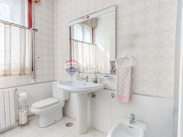 Foto 9020d222-d057-4b4a-845e-699377118919. Casa amb calefacció aparcament a Aldán Cangas