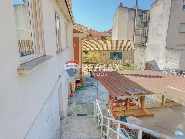Foto 94e46212-3686-4824-a322-aa105bd7aac9. Casa amb calefacció aparcament a Aldán Cangas