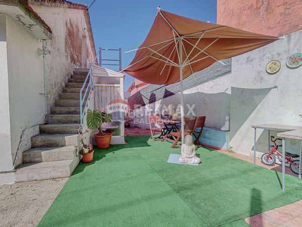 Foto 96851c64-1fb9-4d3c-9ade-e7a845680d19. Casa amb calefacció aparcament a Aldán Cangas