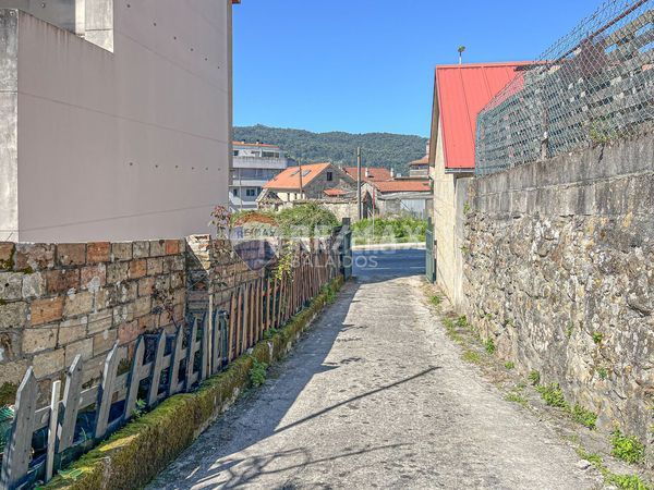 Foto 9aa6aa4a-cde8-4cb4-bc12-2c1521623253. Casa amb calefacció aparcament a Aldán Cangas