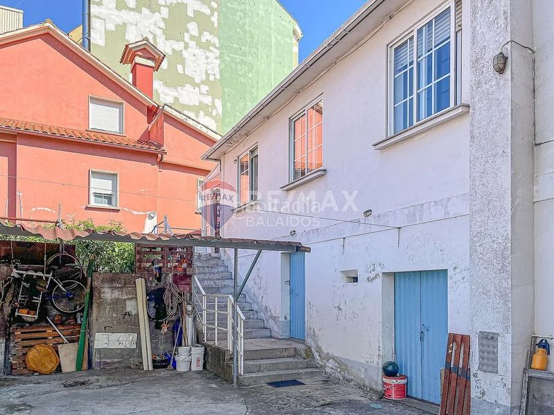 Foto dae8887a-259e-46b2-b434-821497d23e1d. Casa amb calefacció aparcament a Aldán Cangas