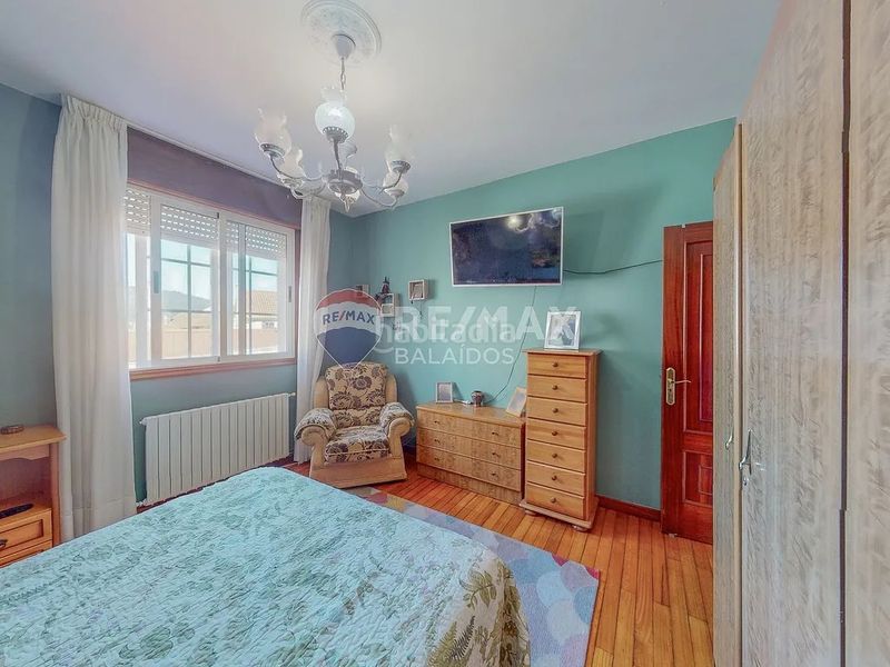Foto dbb73620-cbfb-4b03-ada1-482227b2e054. Casa amb calefacció aparcament a Aldán Cangas