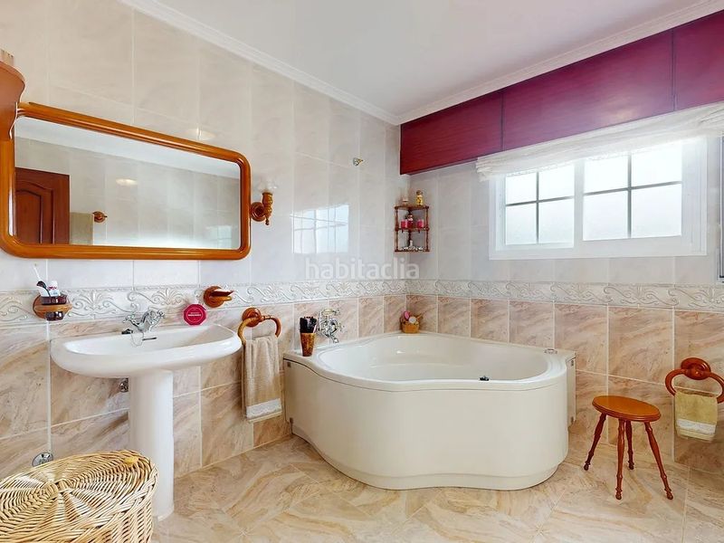 Foto 401d4217-be4b-4b32-9581-e81b35d19004. Casa amb calefacció aparcament a Ponteareas