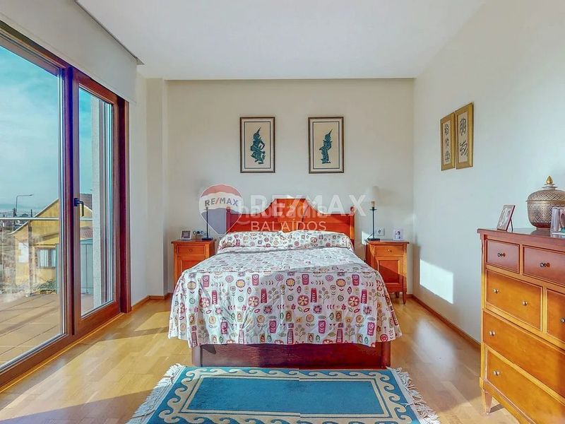 Foto f394961d-fb31-4482-86ce-920c4a32ca8b. Casa amb calefacció aparcament piscina a Valadares - Beade Vigo