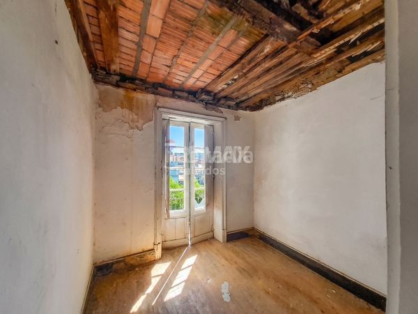 Foto d77f0711-83a9-4107-b85a-9c5e97c7203d. Pis a Lavadores Vigo