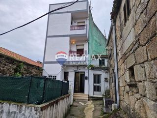 Maison  Rúa busto de abaixo