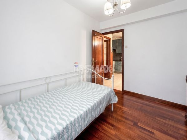 Foto 206d1989-c419-449c-92f2-ec74f703a5ef. Pis amb calefacció a Teis Vigo
