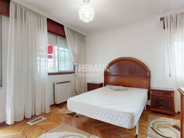 Foto 06a336a8-9689-479b-ab1f-a7fd3174796a. Casa amb aparcament a Cabral - Candeán Vigo
