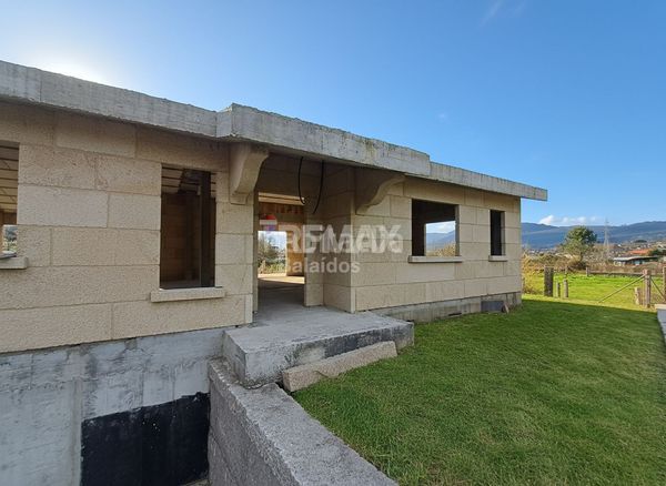 Foto 68d04684-22ee-4b76-b75b-93816ae23aae. Chalet mit parking in Porriño (O)