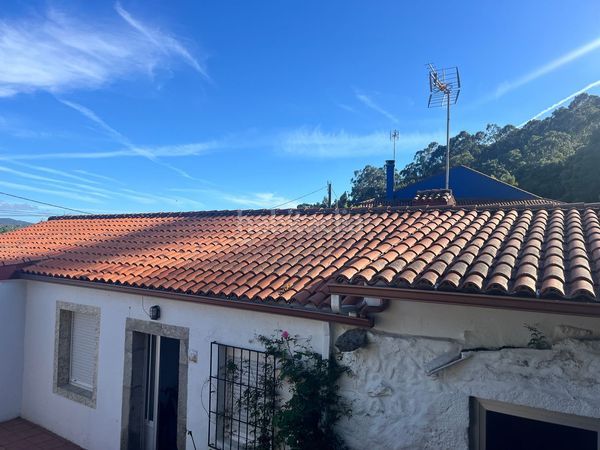 Foto a68324ec-9d3c-45d1-bbbe-784b78bc1d6a. Casa amb aparcament a Guarda (A)
