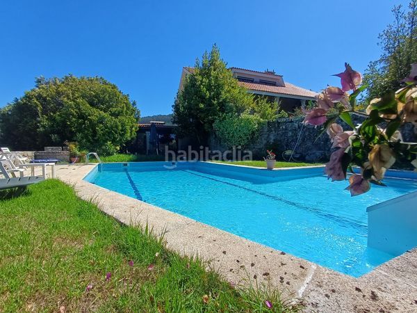 Foto 83ea0657-d6d4-4a0b-bb83-b88773c6578d. Casa amb xemeneia calefacció aparcament piscina a Baiona