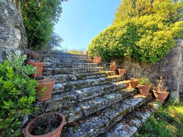 Foto a9664e76-4aff-4251-b5e7-7e3b3c164e11. Casa amb xemeneia calefacció aparcament piscina a Baiona