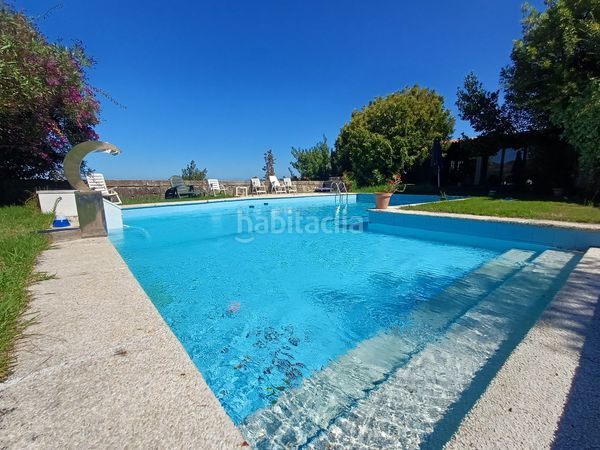 Foto f7a08c43-ea40-4518-9ed4-a150eba654b3. Casa amb xemeneia calefacció aparcament piscina a Baiona