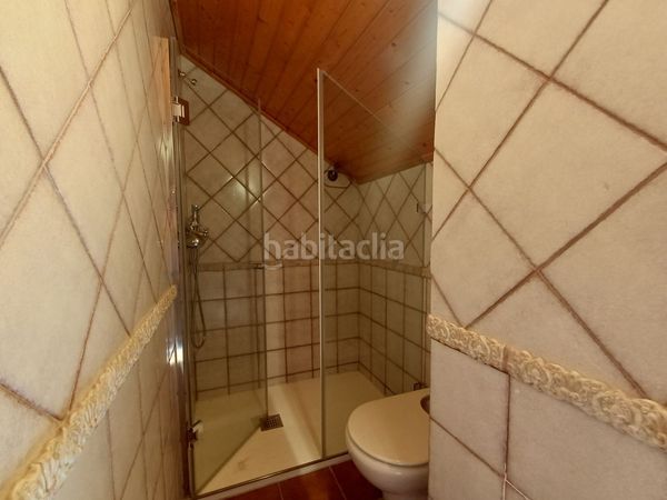 Foto fc1ccb8a-2677-44d5-bd00-c4dc92965317. Casa amb xemeneia calefacció aparcament piscina a Baiona
