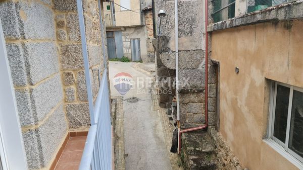 Foto d7410ac2-eb5d-4b0f-96d1-ab17f47f5e82. Casa a Cenlle